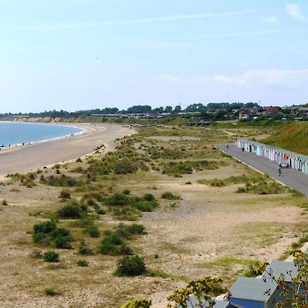 Beautiful 6 Berth Caravan By The Beach In Suffolk Ref 40076Nd Лоустофт Екстериор снимка